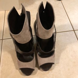 Women’s bootie open toe